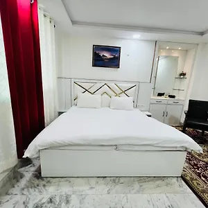 Bed & Breakfast Alibaba's Indiana, Agra (Uttar Pradesh)
