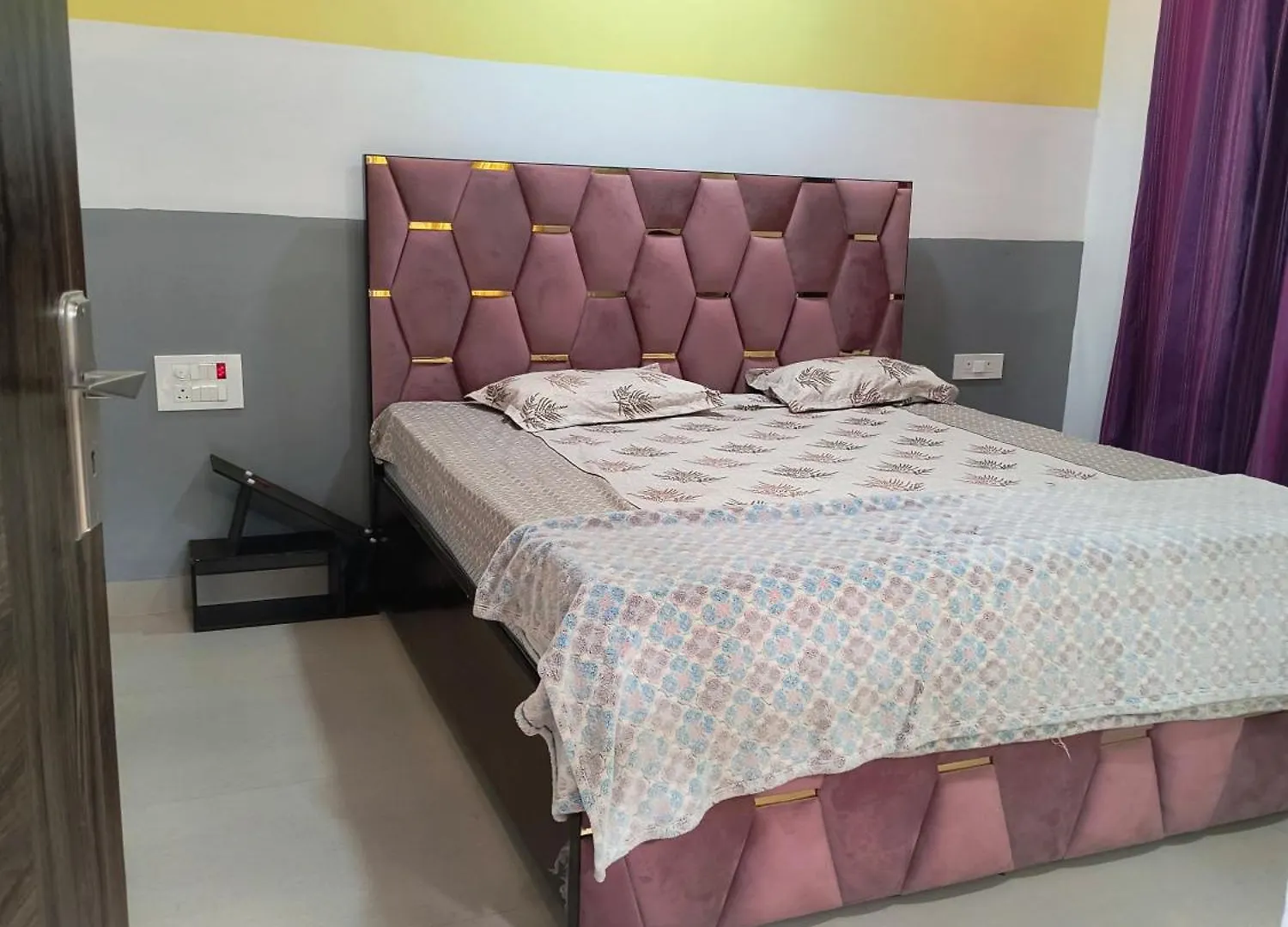 Diamond Divine Rooms A Family Homestay Agra