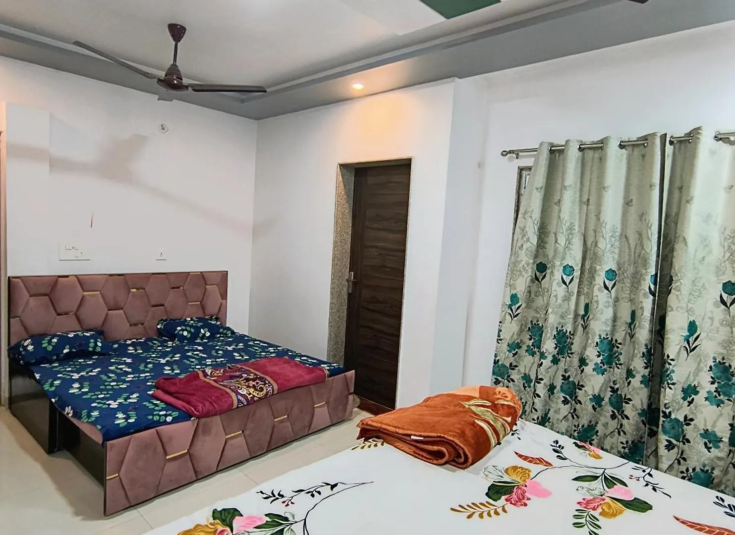 Diamond Divine Rooms A Family Homestay Agra