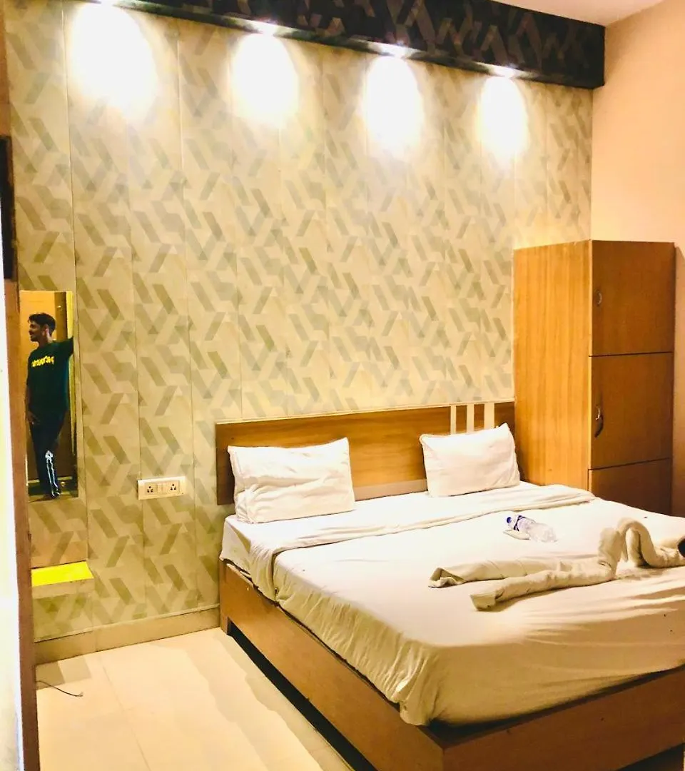 Diamond Divine Rooms A Family Homestay Agra  0*, Agra (Uttar Pradesh)